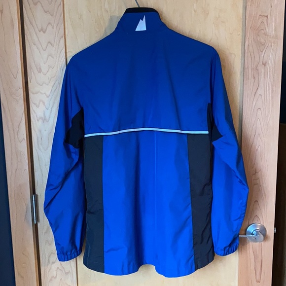 MEC Lightweight Running Jacket - Picture 2 of 16